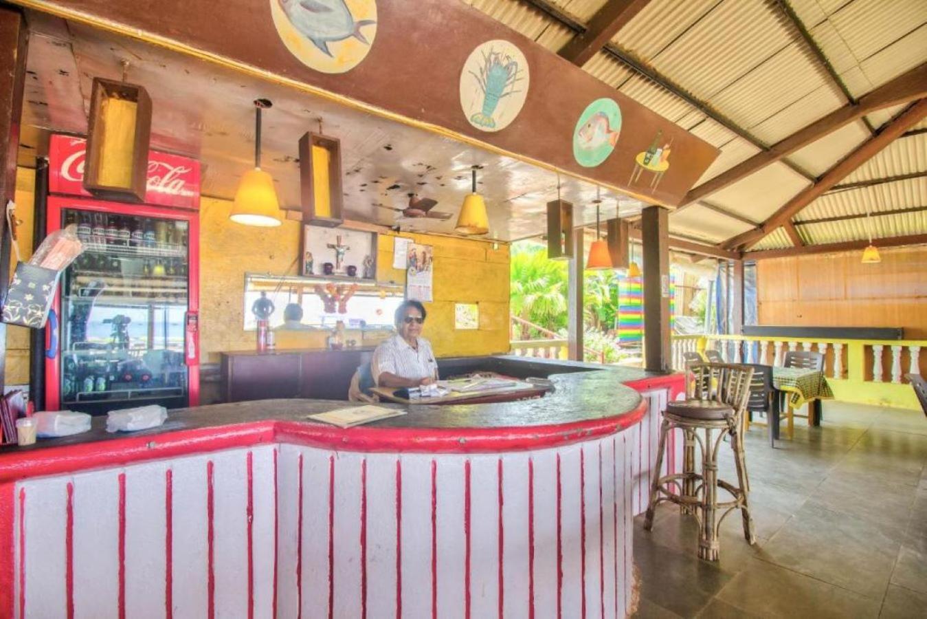 Roseal Beach Front Baga Exterior foto